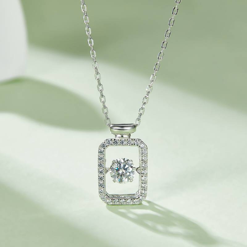 Smart perfume bottle S925 silver plated platinum Moissanite diamond necklace 50 points Level D
